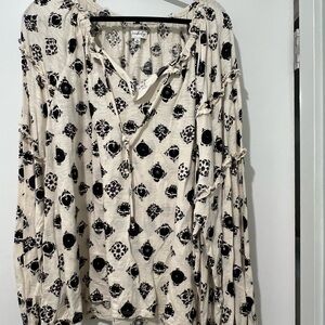 Women's Black and Ivory Patterned Top